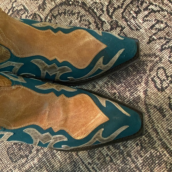 Cowgirl Boots - Picture 8 of 11